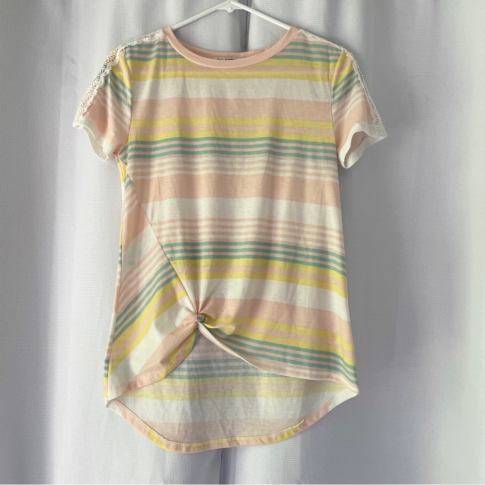 Wallflower Pink Stripe Lace Embroidered Sleeve Blouse Tie Front top Women’s Sz S